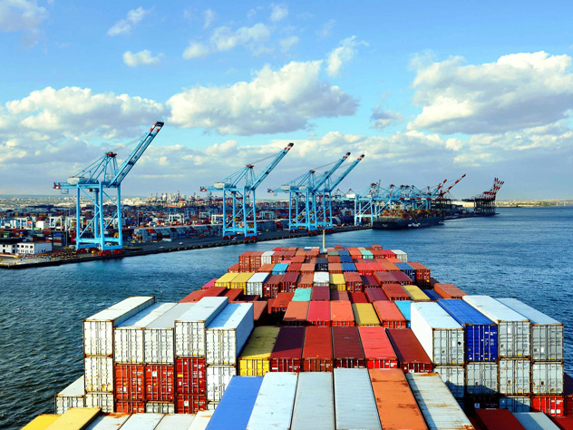 Решения за морски транспорт на цели контейнери (FCL)
